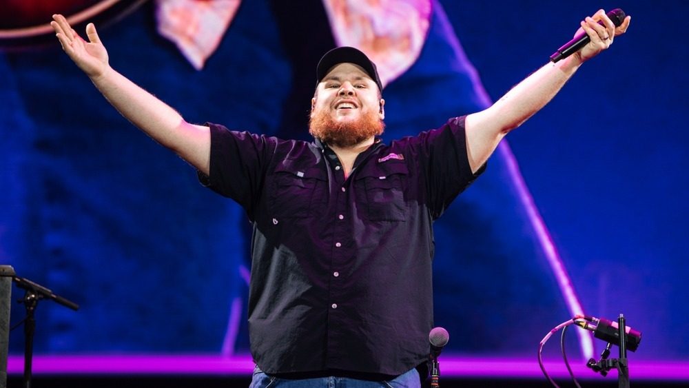 Luke Combs extends record with 23rd consecutive No. 1 for Be By You&ap